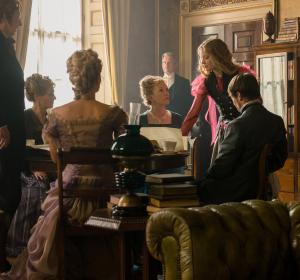 Alicia a través del espejo